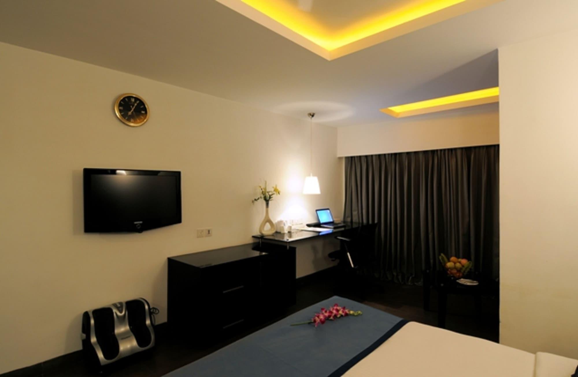 The Central Court Hotel Hyderabad