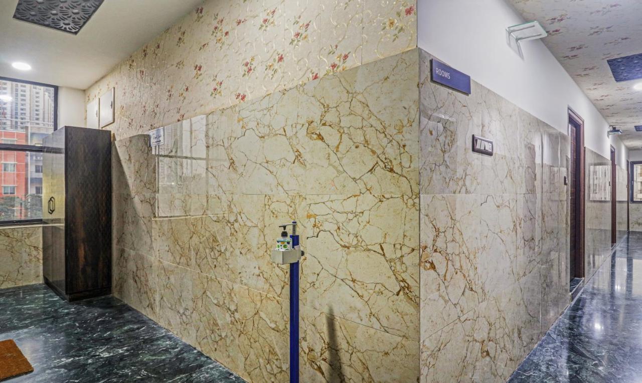 Hotel Itsy J A Royal Manikonda 3*
