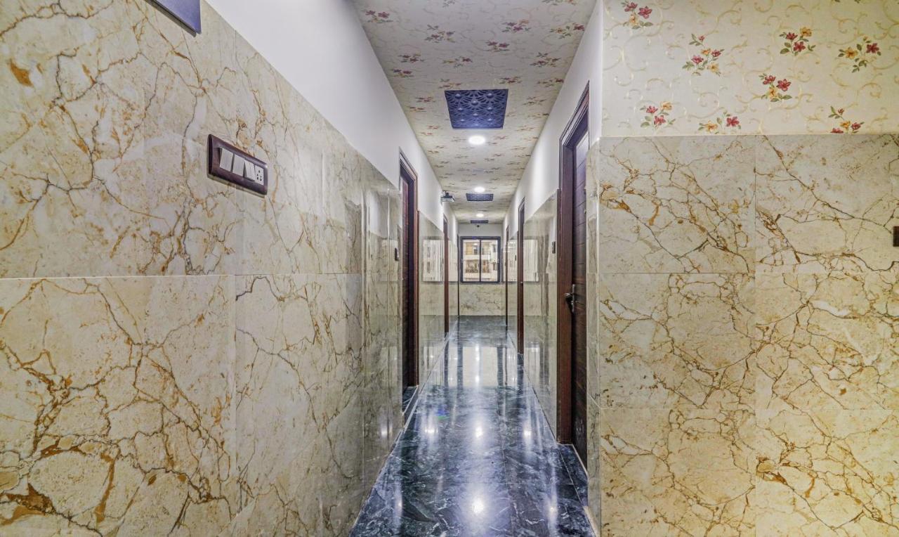Hotel Itsy J A Royal Manikonda 3*