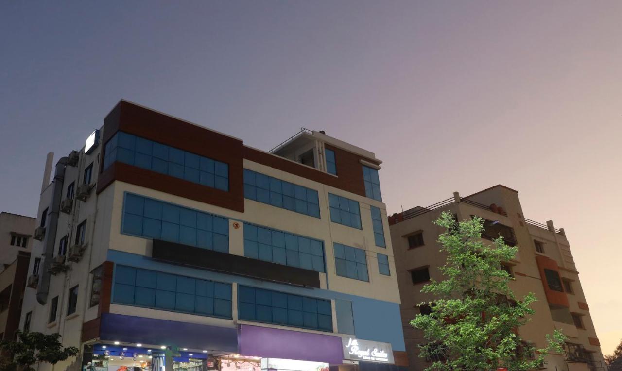 Itsy J A Royal Manikonda 3* Hyderabad