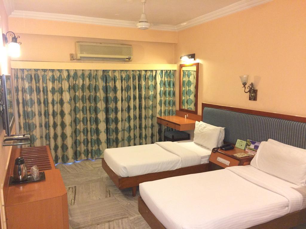 Hotel Harsha 3*