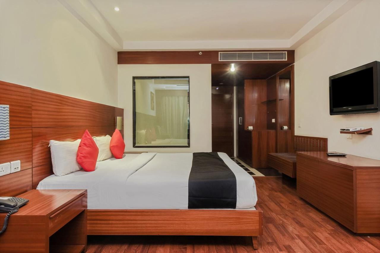 Hotel Capital O 35958 Lake View 3*