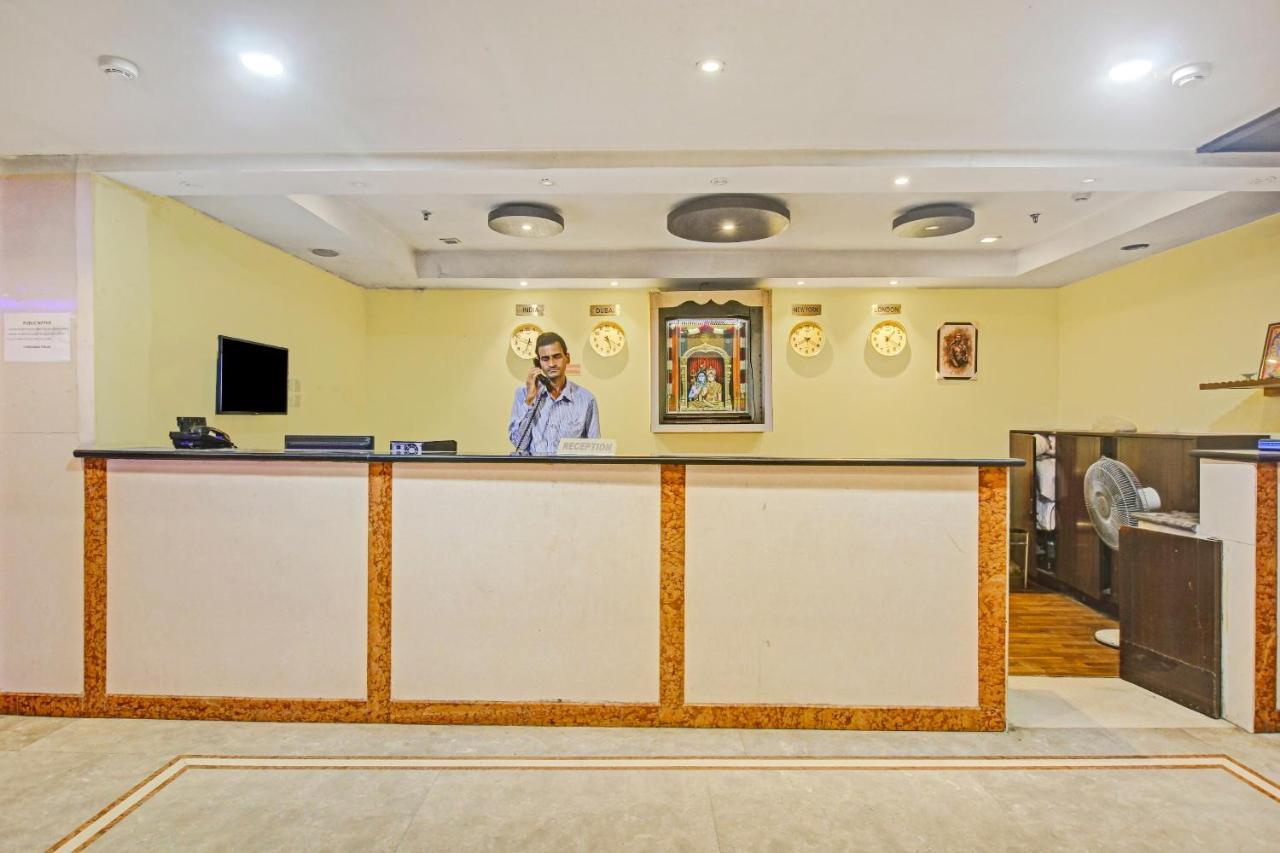 Hotel Oyo Townhouse 707 Grand Krishna 4*