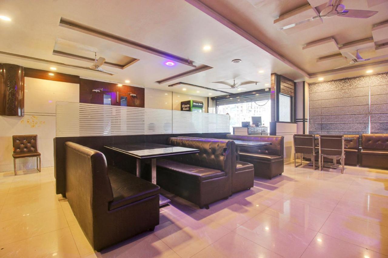 Oyo Townhouse 707 Grand Krishna 4* Hyderabad