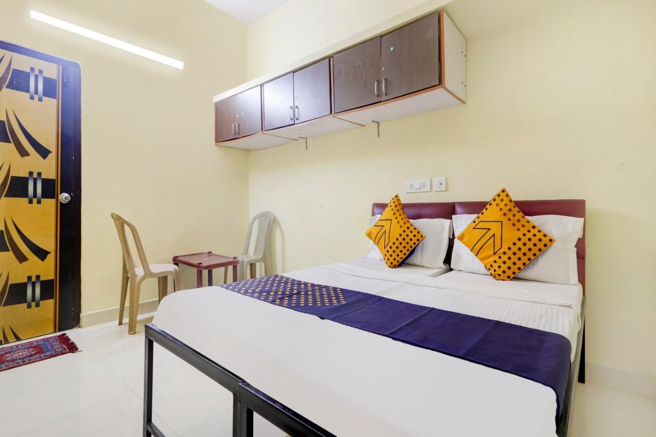O Srinidhi Near Bharat Nagar Metro Station Hotel 2*