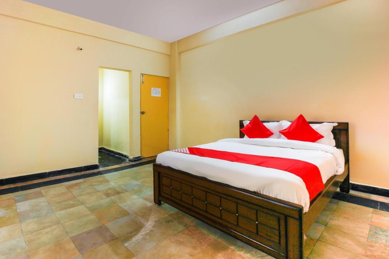 O Sai Residency Near Sr Nagar Metro Station 3* Hyderabad