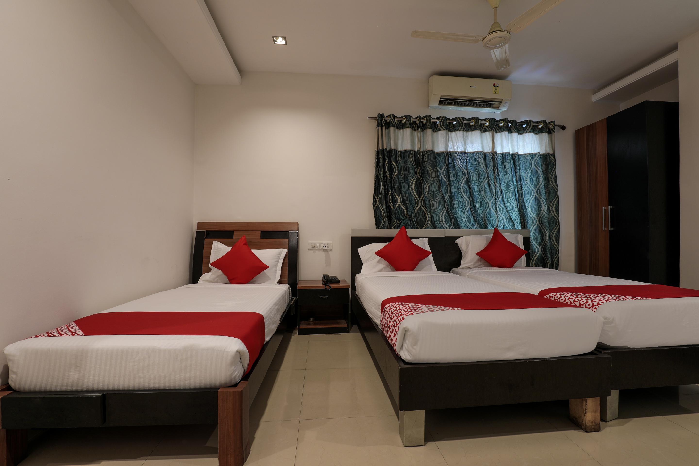 Hotel Oyo Flagship 11310 Sri Tulasi Residency Near Birla Mandir 3*