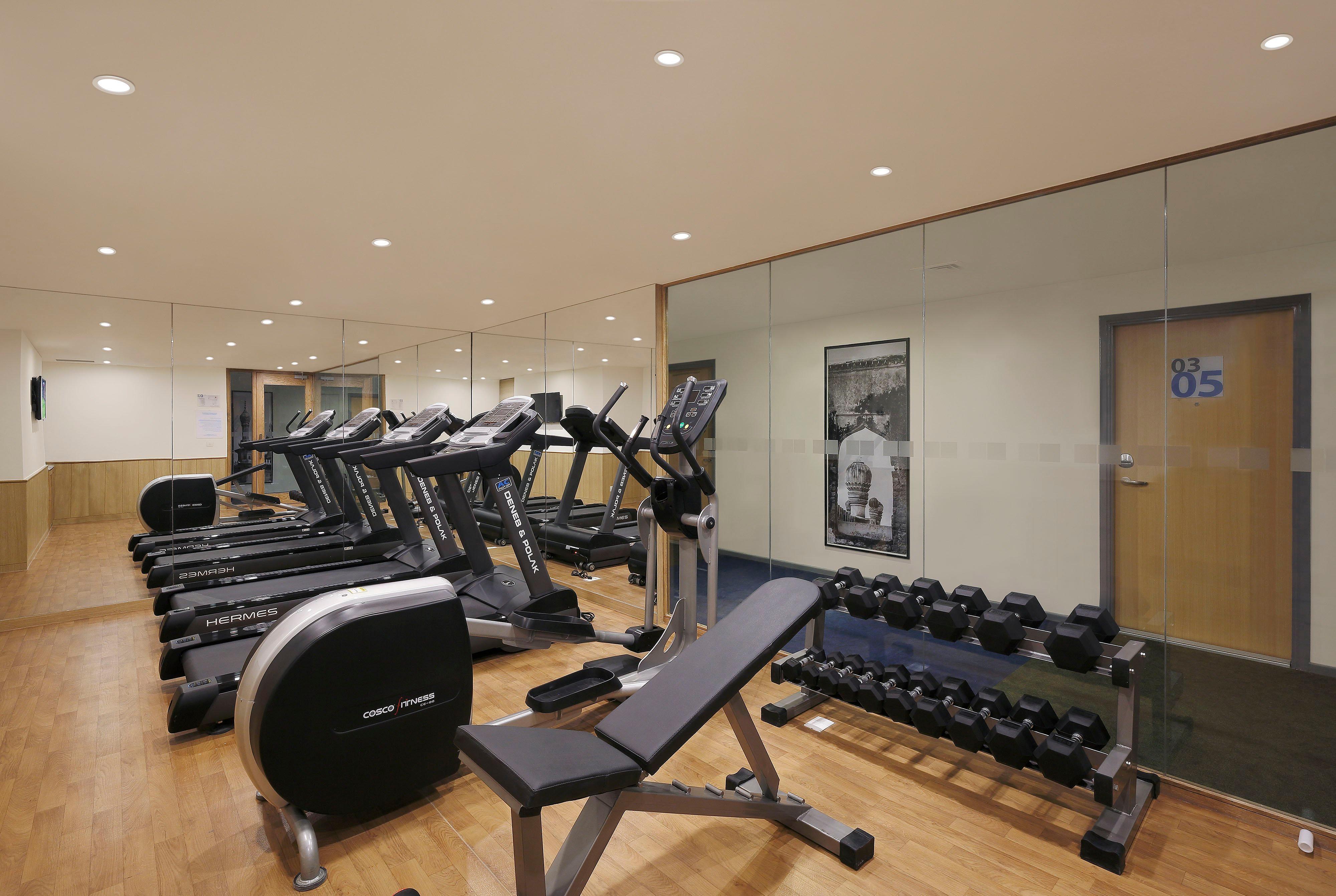Express Banjara Hills By Ihg Hotel 4*