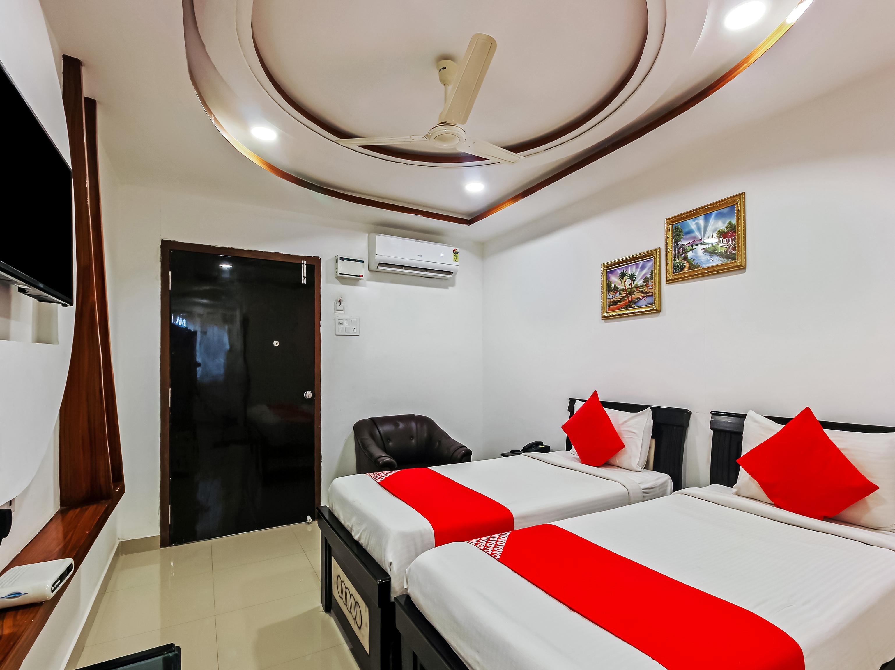 Oyo 13062 Kamala Residency-inn