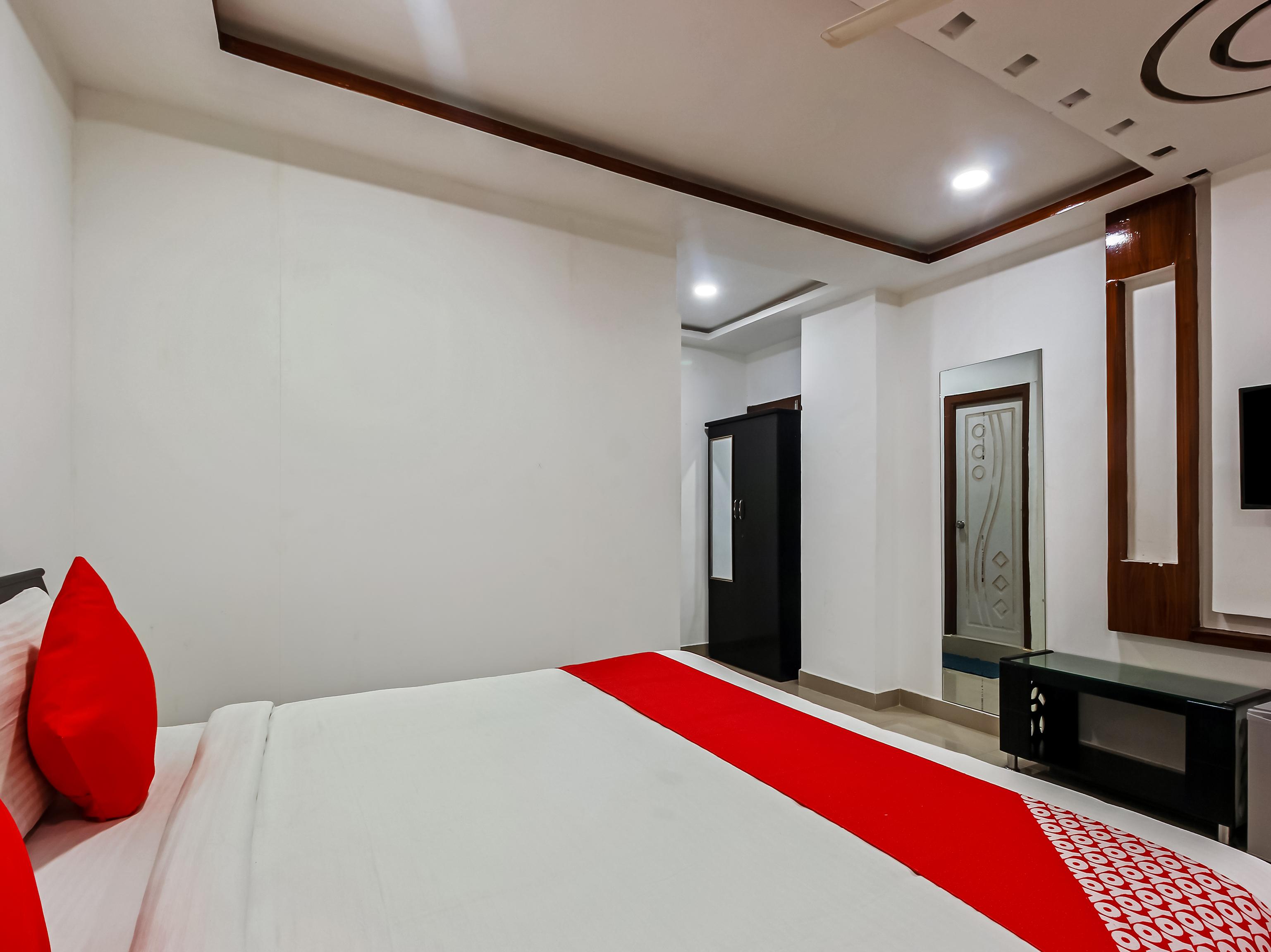 Hotel Oyo 13062 Kamala Residency-inn