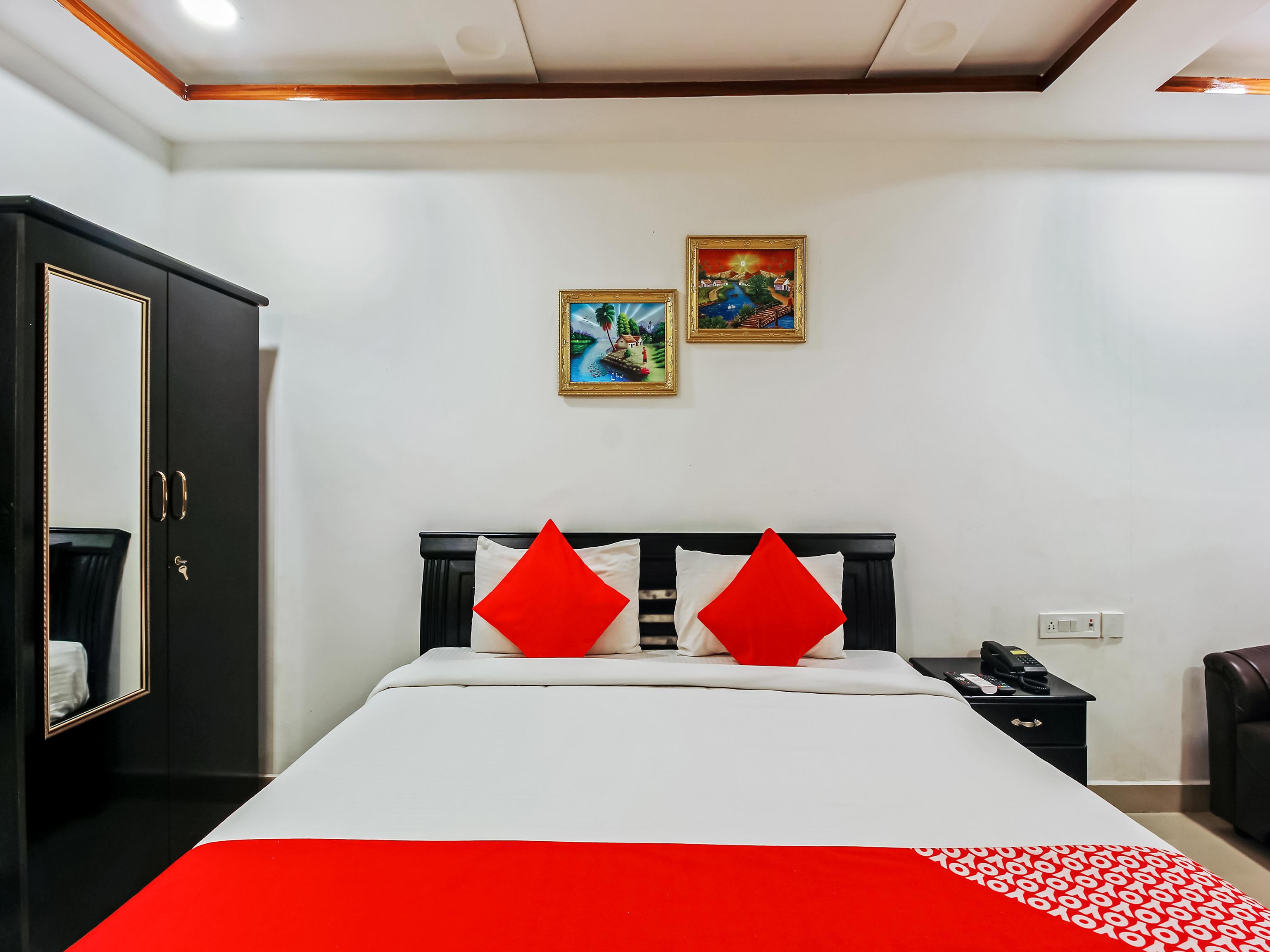 Oyo 13062 Kamala Residency-inn