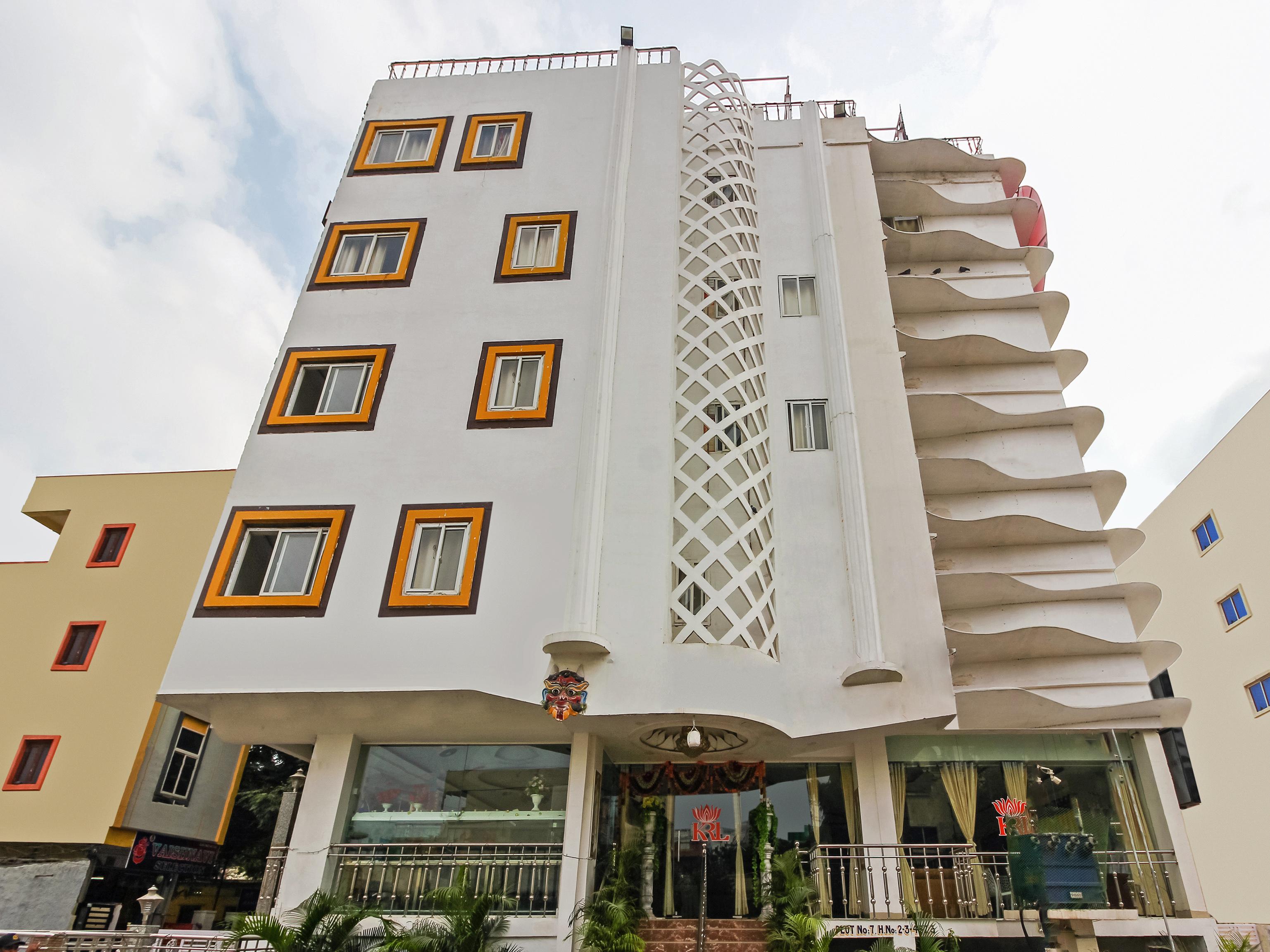 Oyo 13062 Kamala Residency-inn 3*