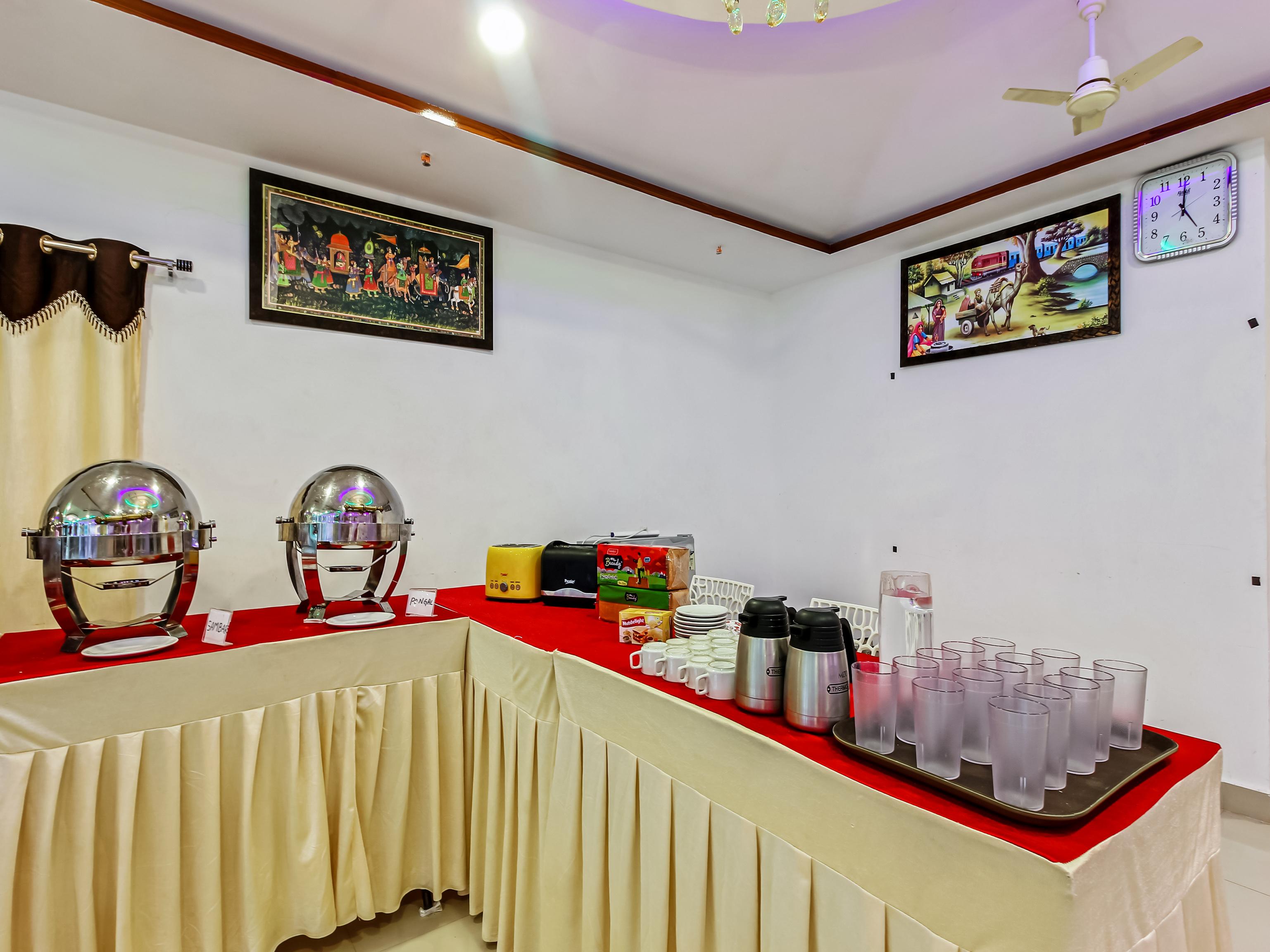 Oyo 13062 Kamala Residency-inn Hotel 3*
