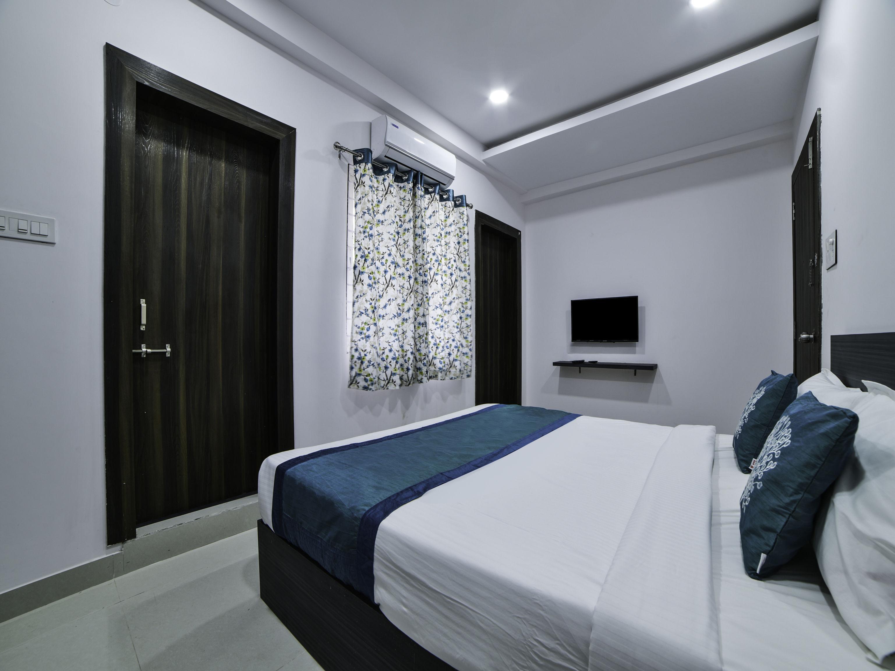 Hotel Oyo 16432 Sri Rama 3*