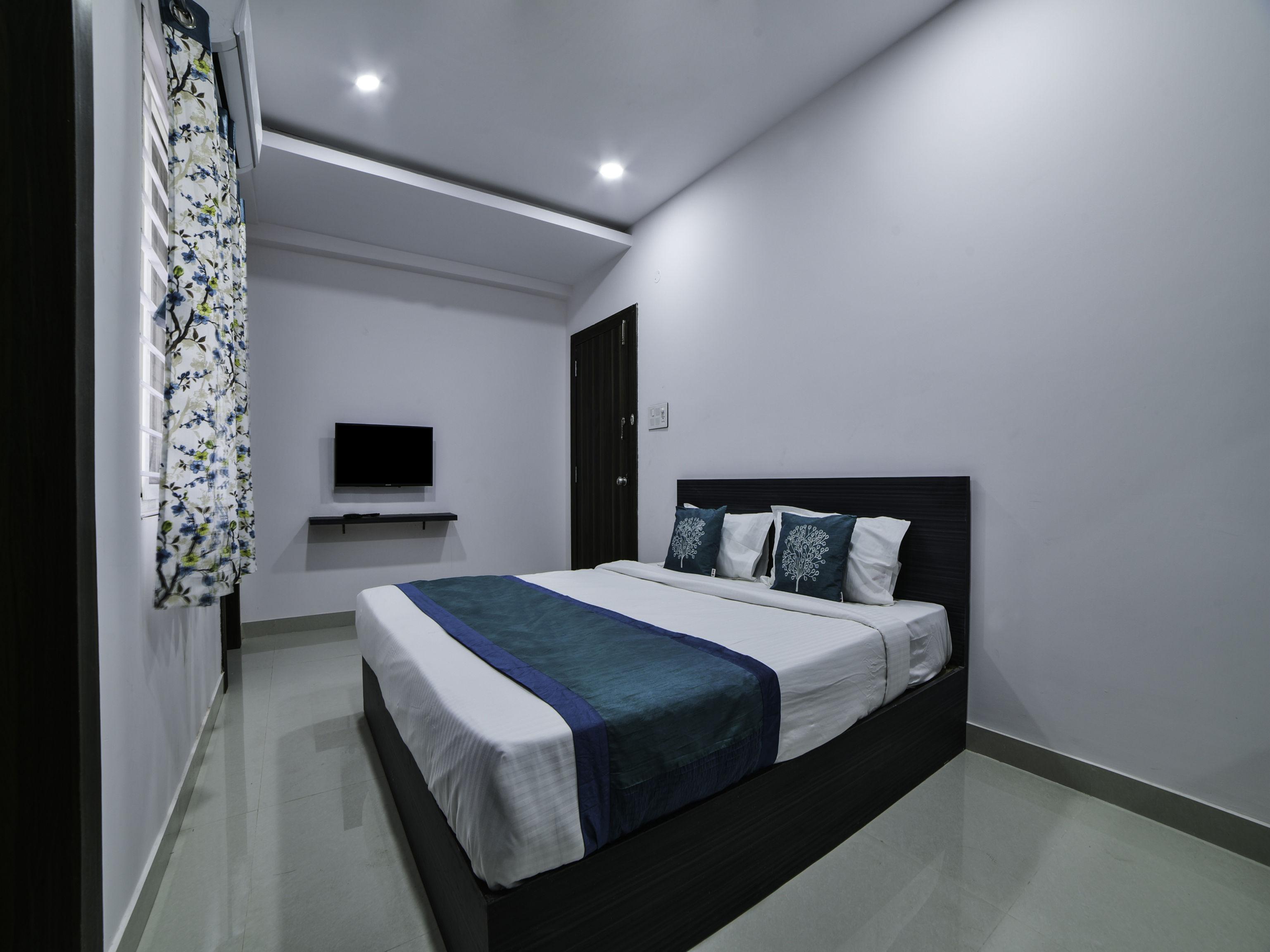 Oyo 16432 Sri Rama 3*