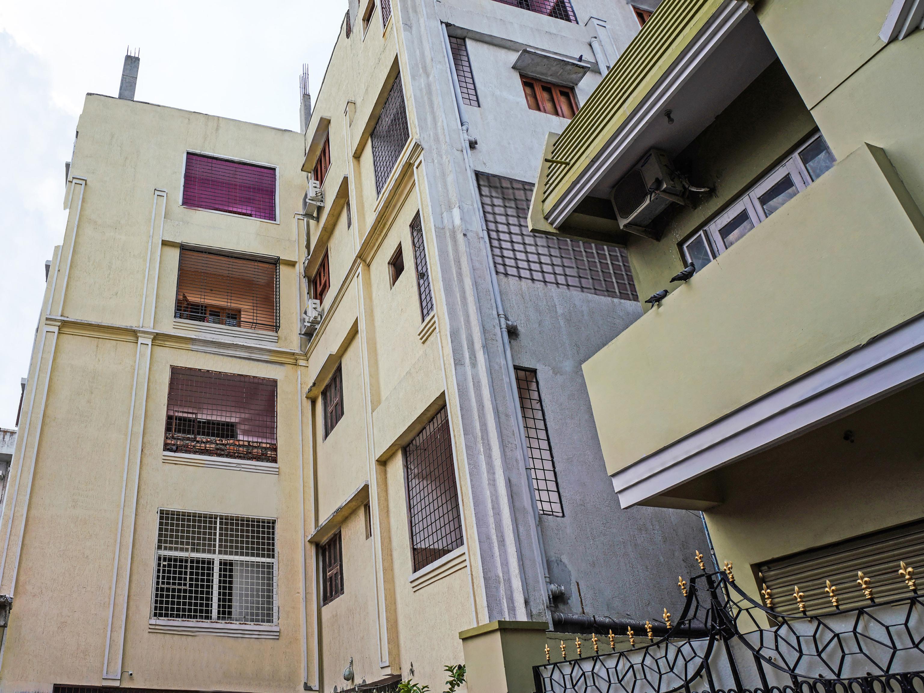 Hotel Oyo 13746 Mint Leaves Hyderabad
