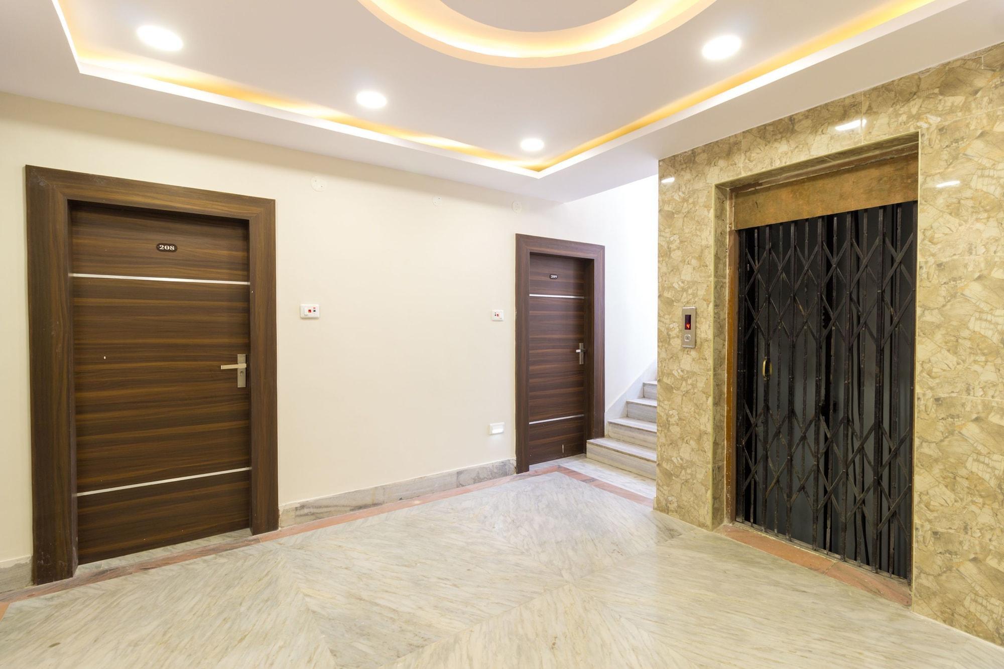 Super O Srujana Hotel