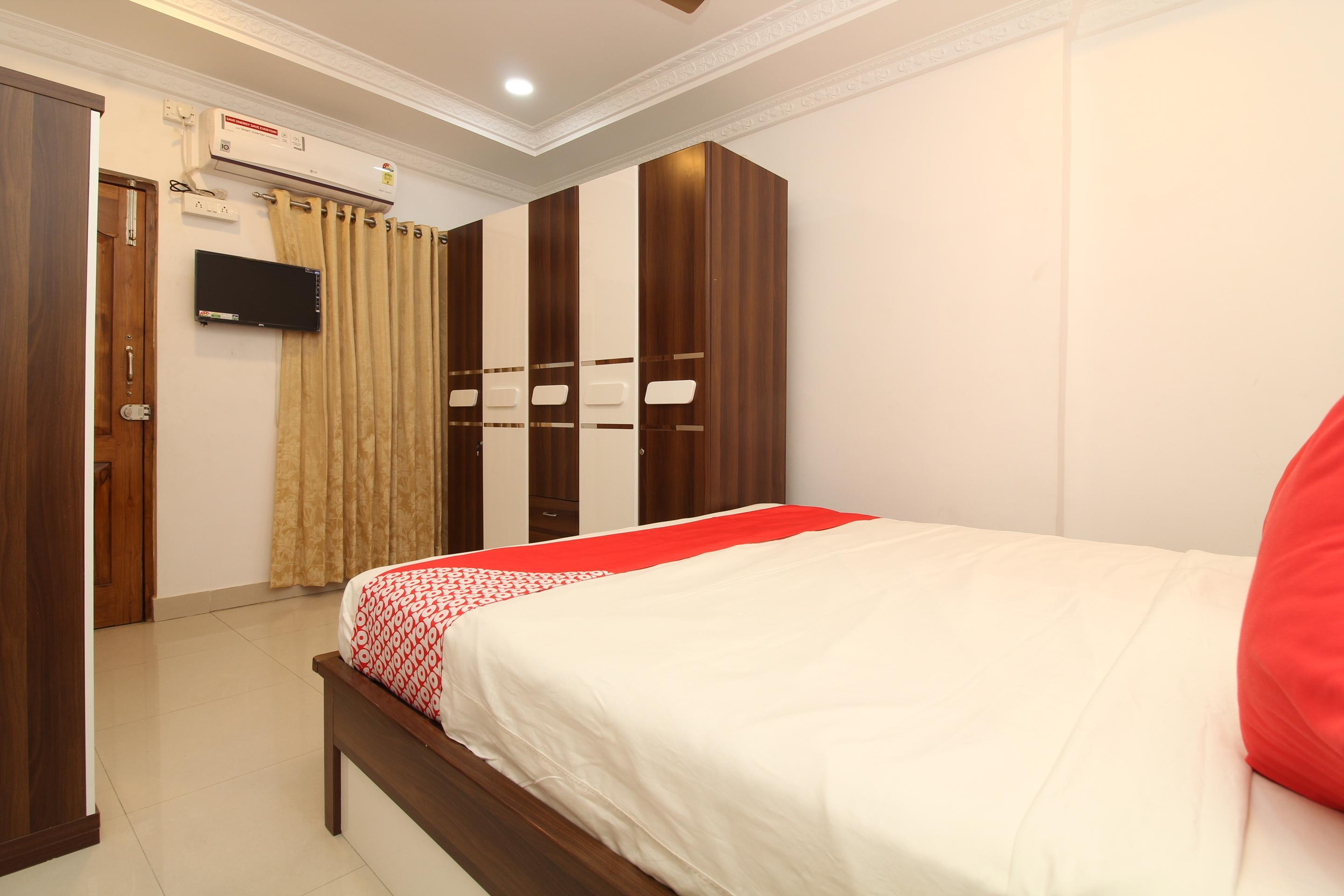Oyo 37499 Saba Service Hotel Hyderabad