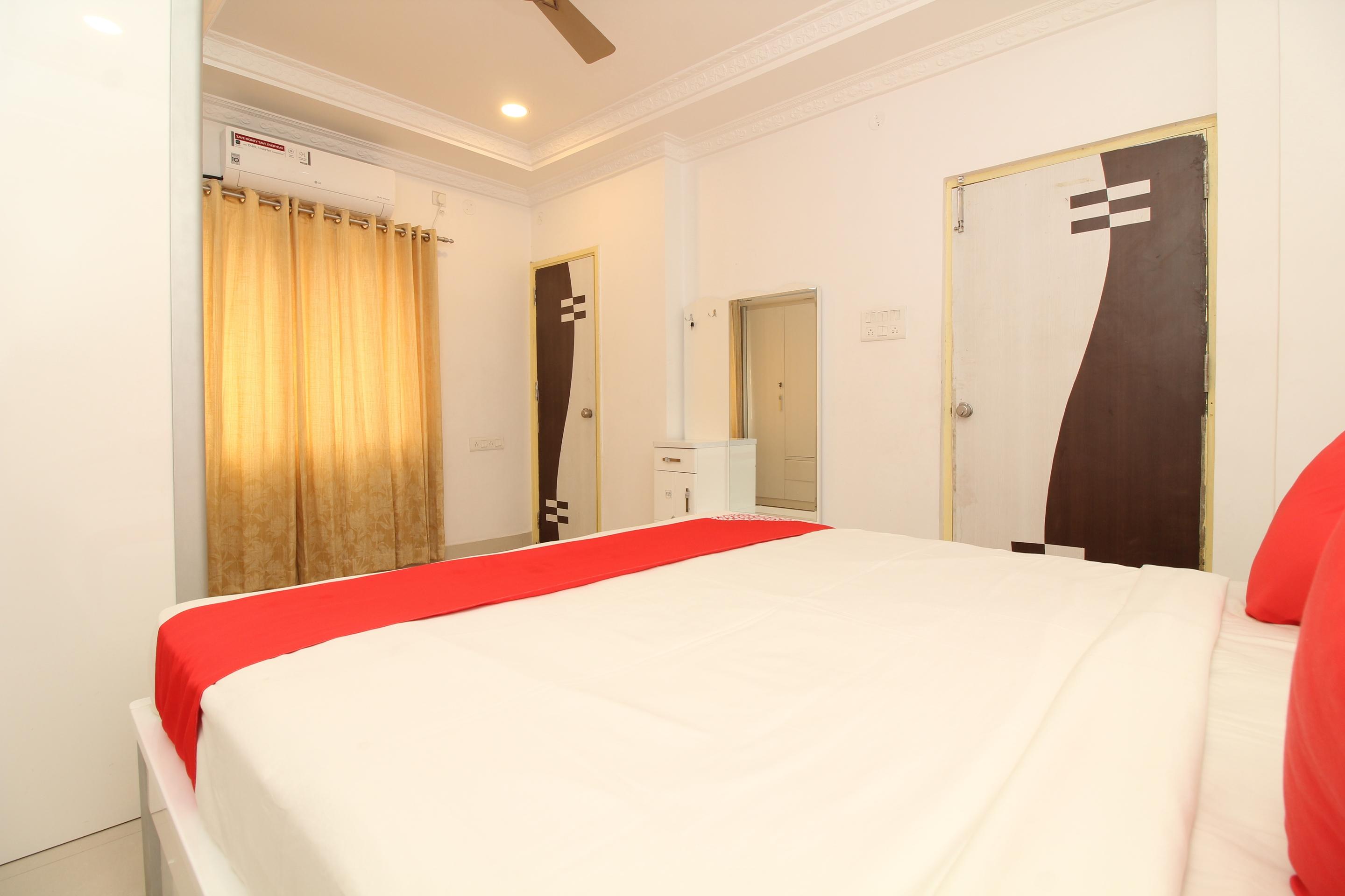 Hotel Oyo 37499 Saba Service 2*