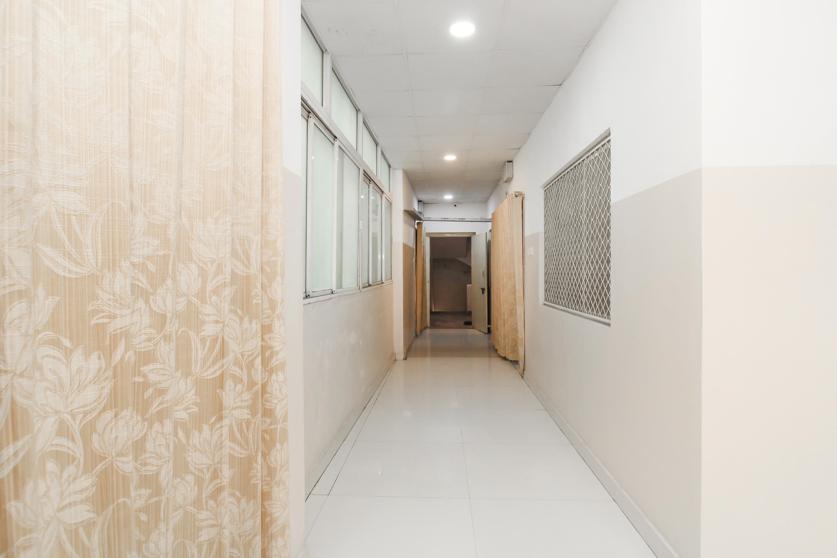 Oyo 37499 Saba Service Hotel 2*