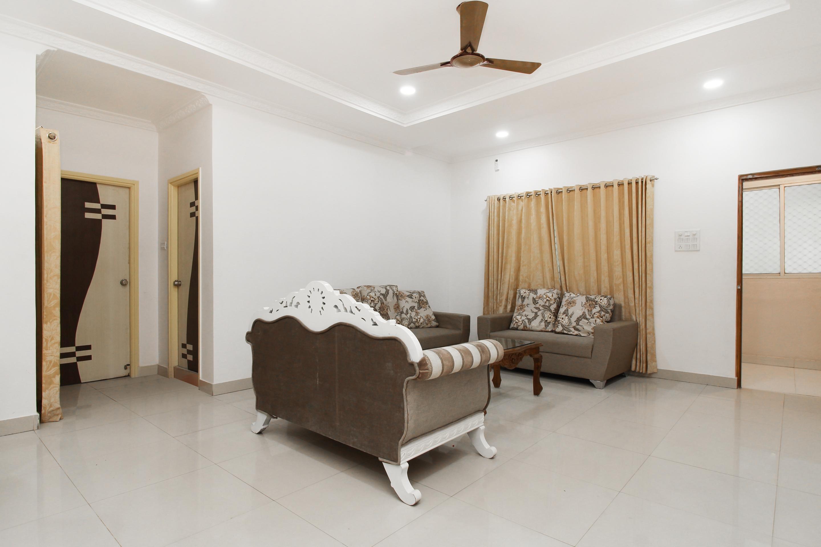 Hotel Oyo 37499 Saba Service Hyderabad