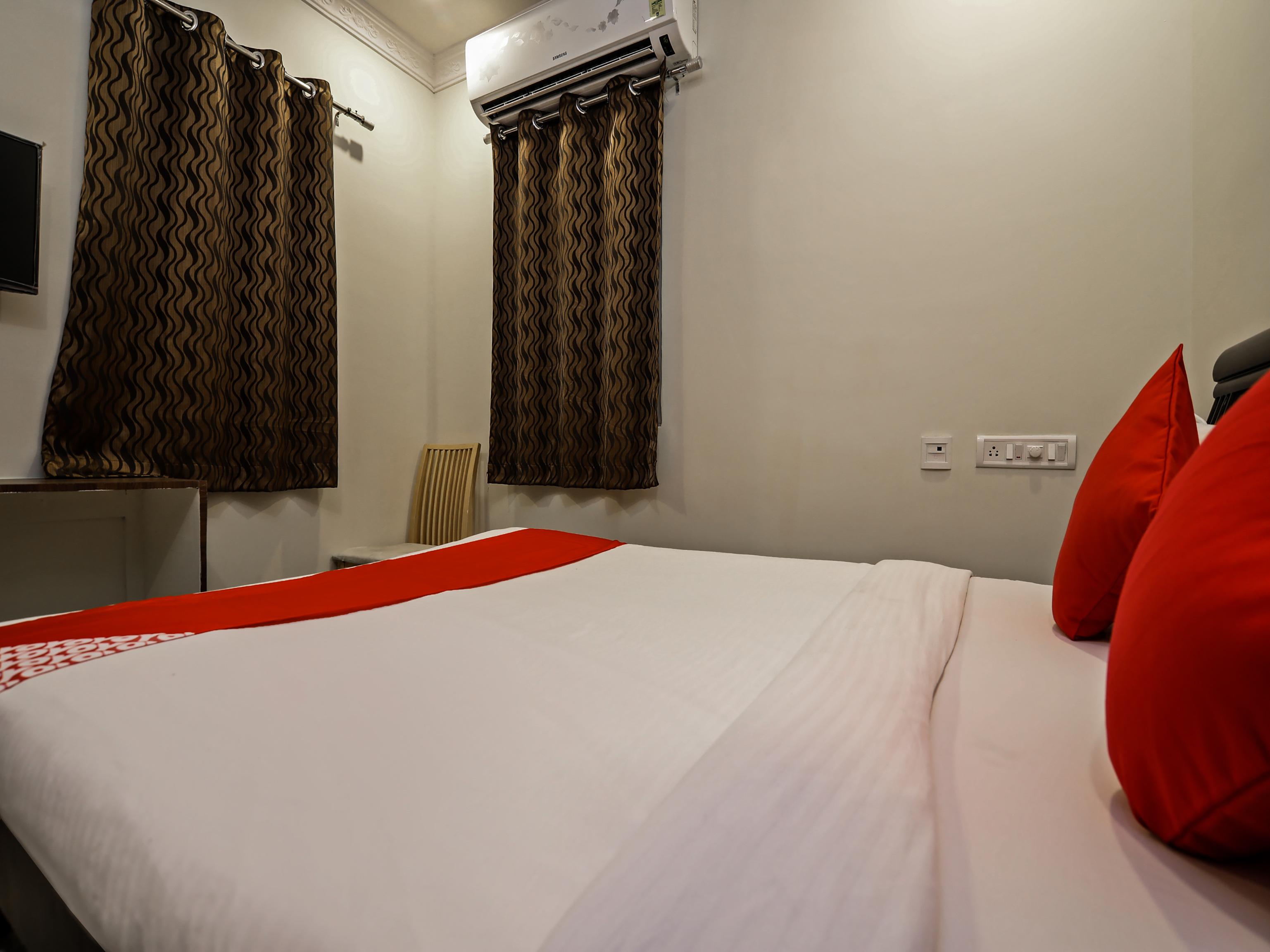 Hotel Oyo 588 Kmr Hospitality Services Hyderabad