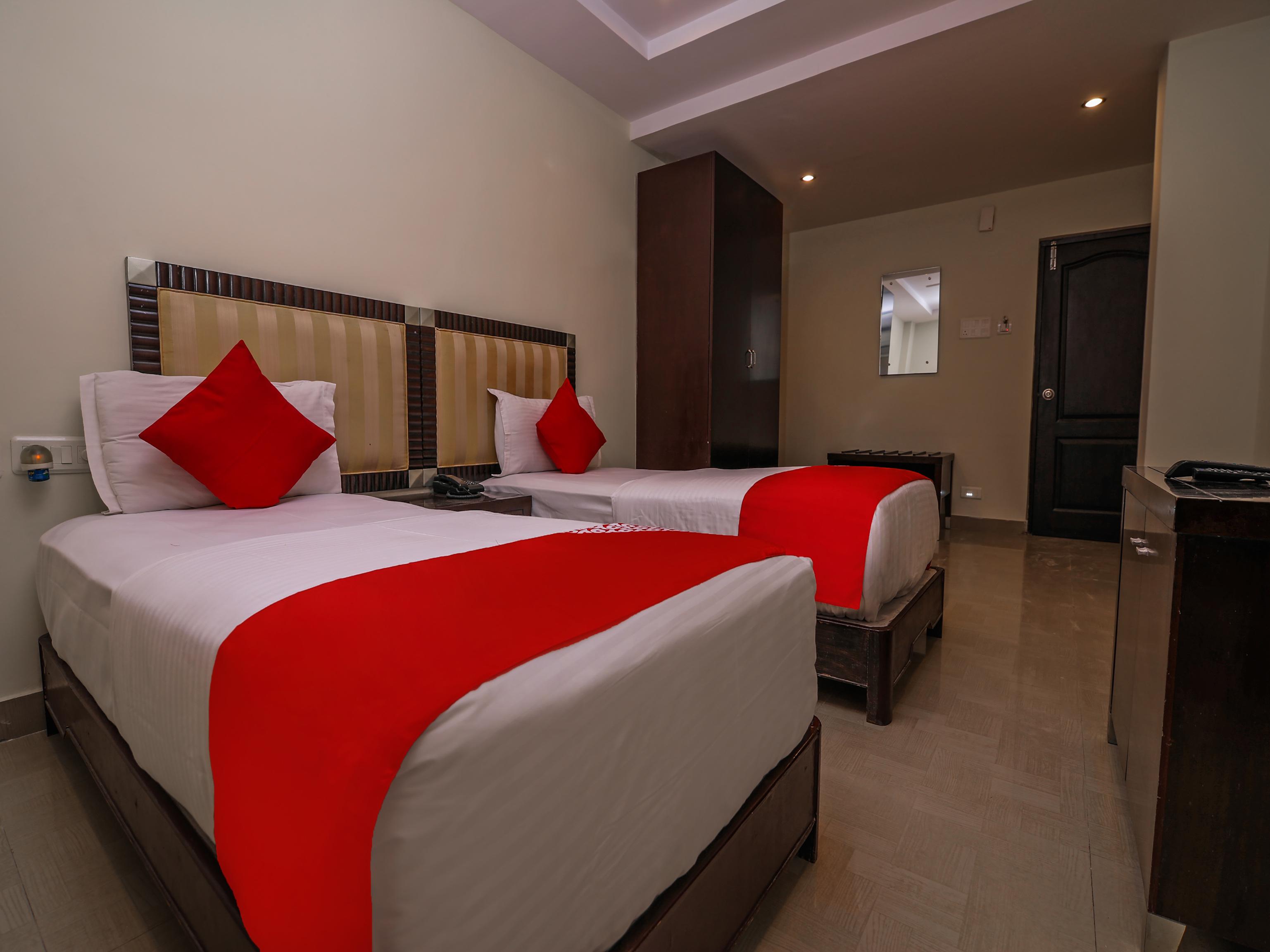 Hotel Oyo 588 Kmr Hospitality Services Hyderabad