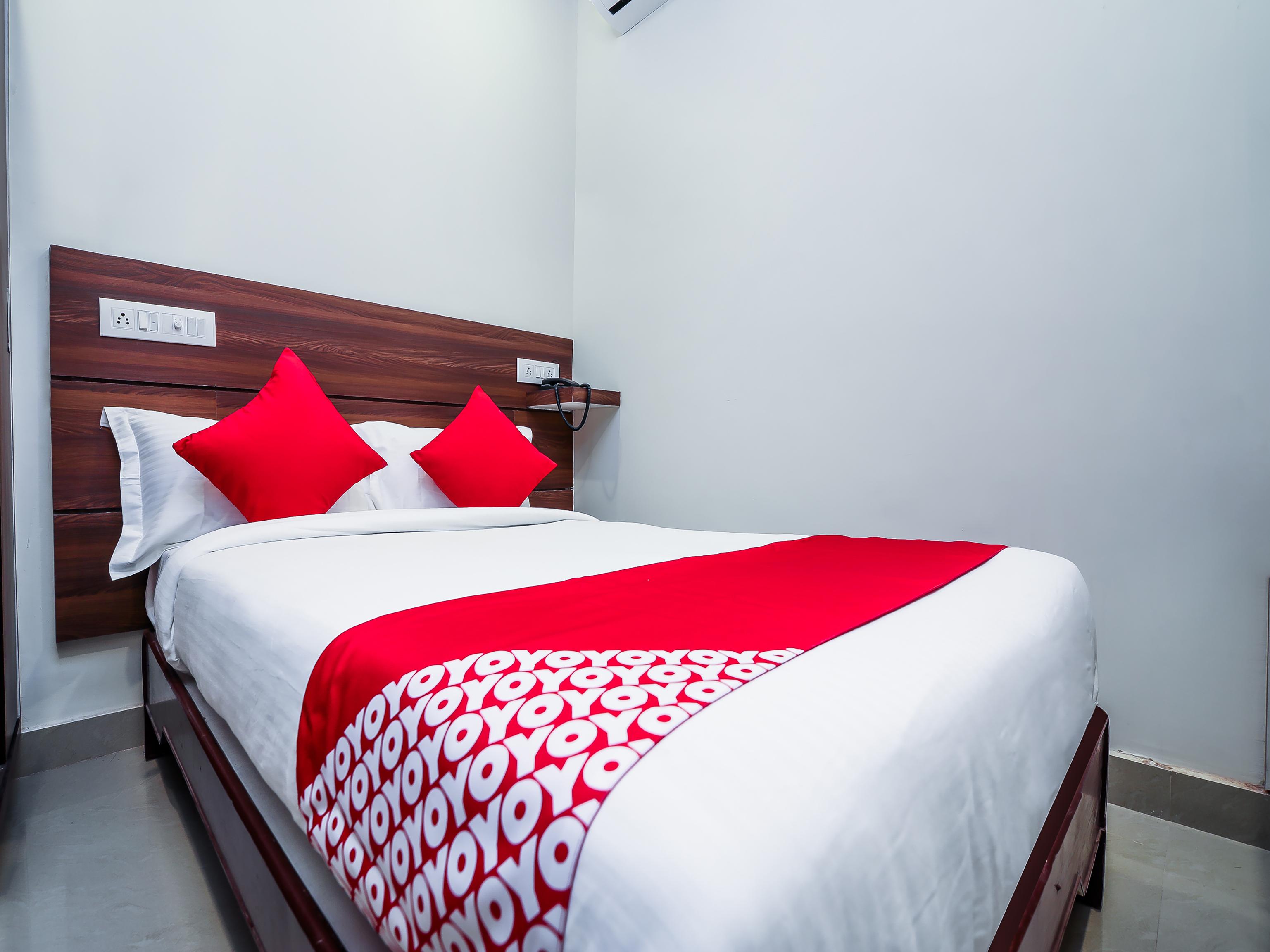 Oyo 588 Kmr Hospitality Services Hotel Hyderabad