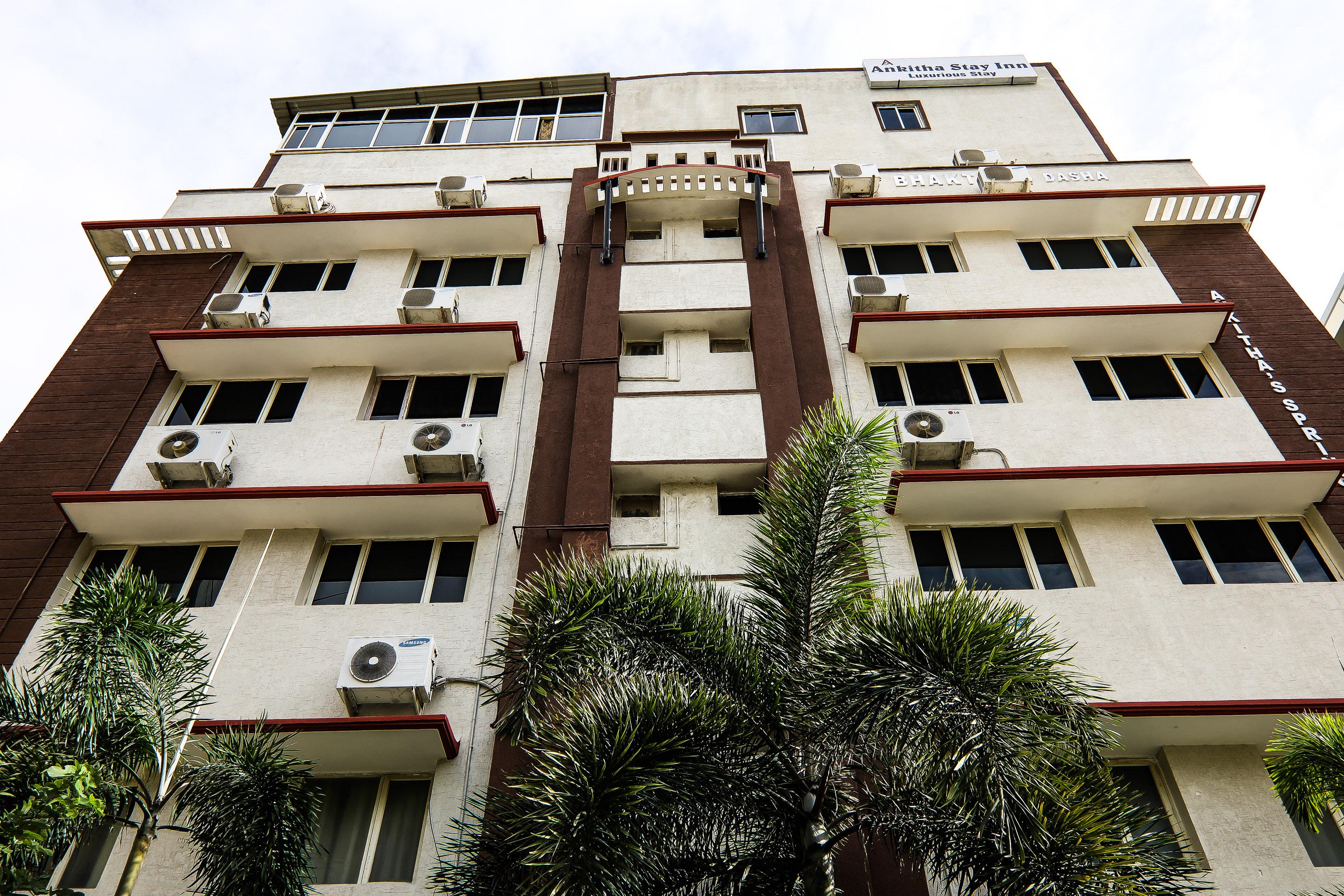 Oyo 588 Kmr Hospitality Services Hotel 3*