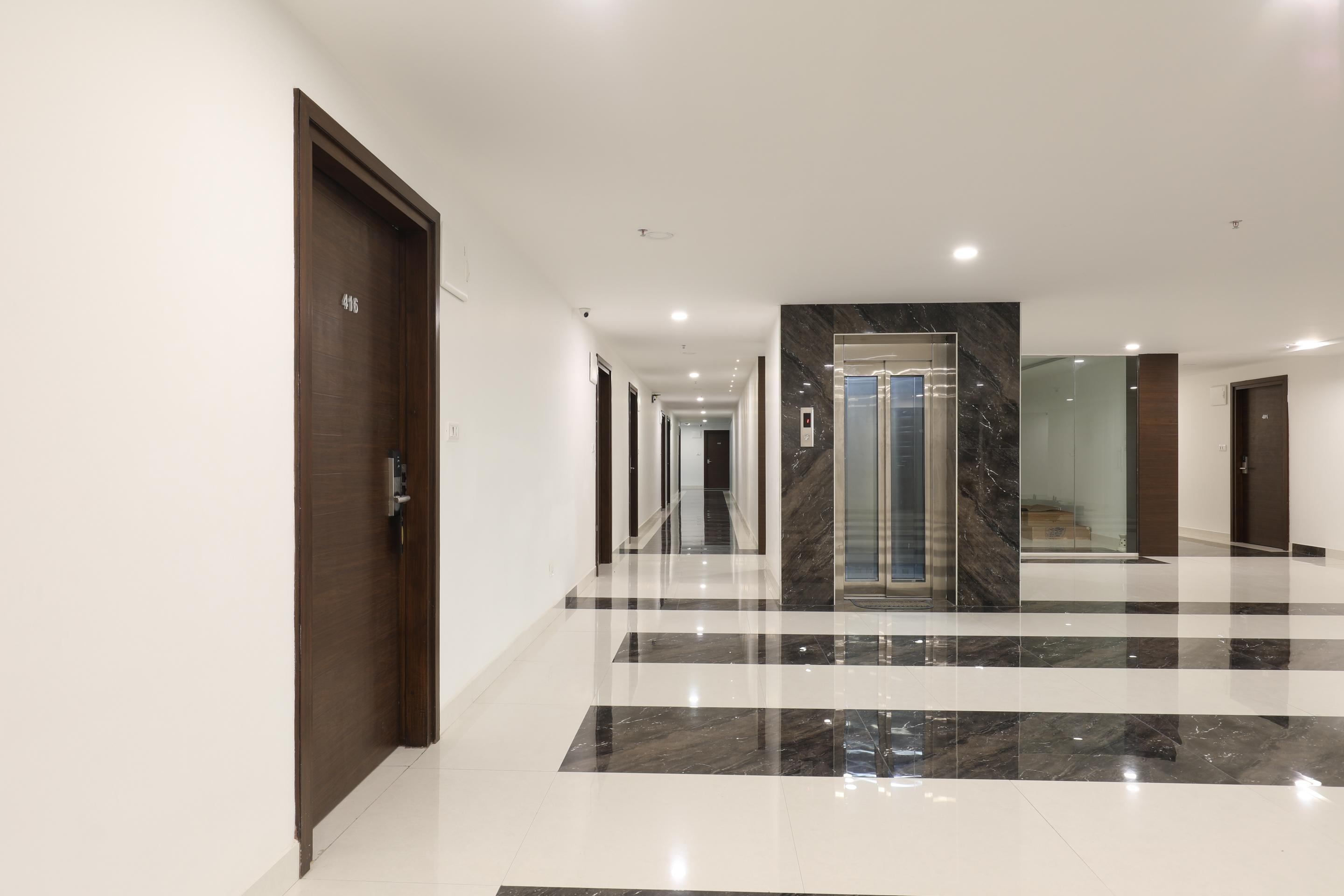 Collection O 30002 Bhel Hotel