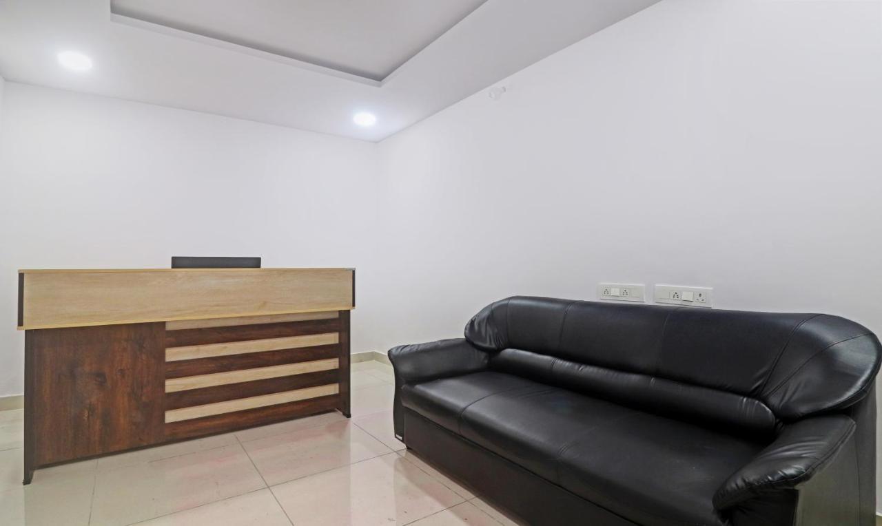 Hotel Super Collection O Kondapur Hyderabad Formerly Dunes Inn 3*