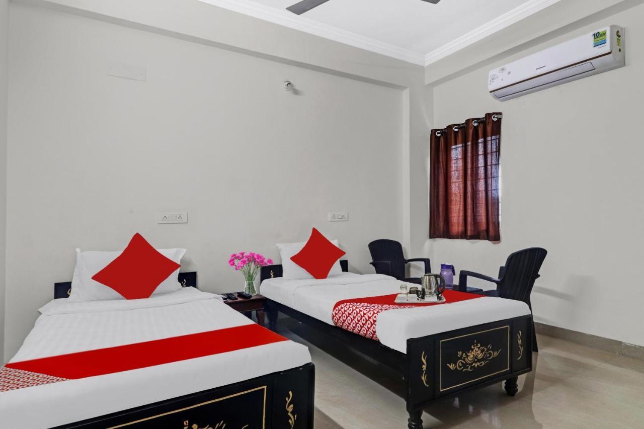 Hotel Oyo Vijay Laxmi Residency Near Erragadda Metro Station Hyderabad