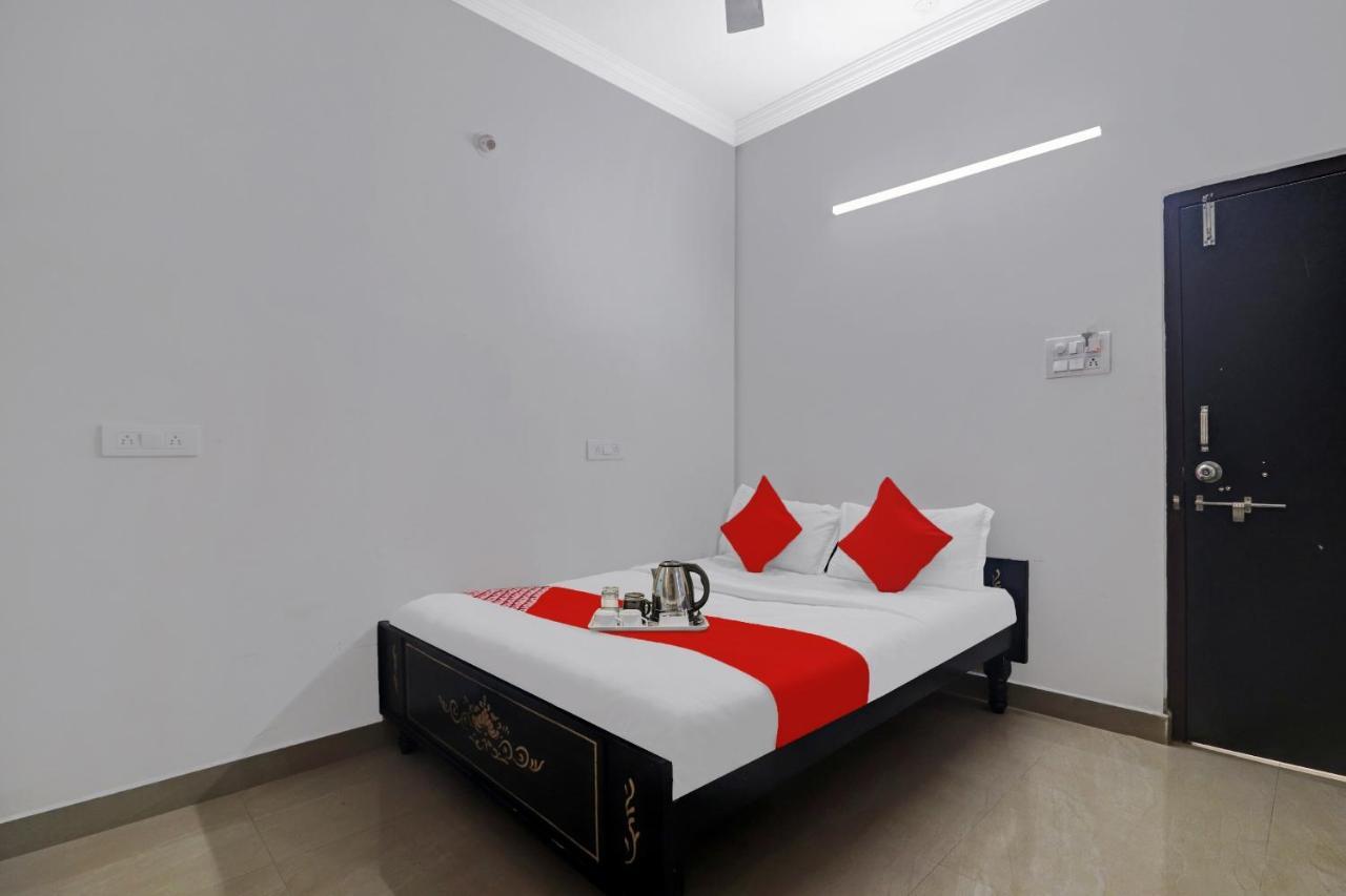 Oyo Vijay Laxmi Residency Near Erragadda Metro Station Hotel