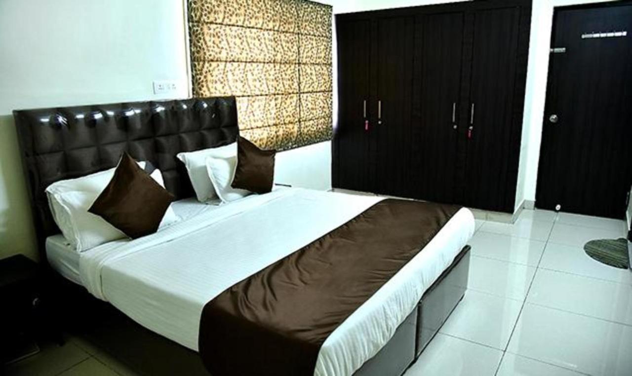 Fabhotel Eminent Suites Hotel 3*