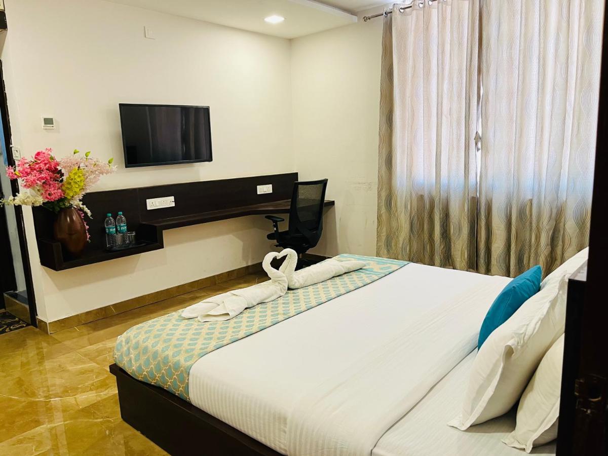 Elite By Signature Group Hotel 4*