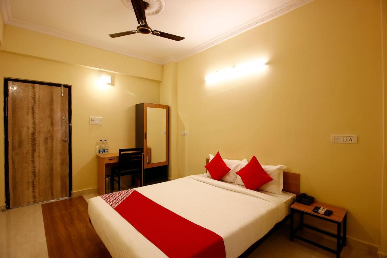 Hotel Oyo Hitech Tower Near Shilparamam Hyderabad