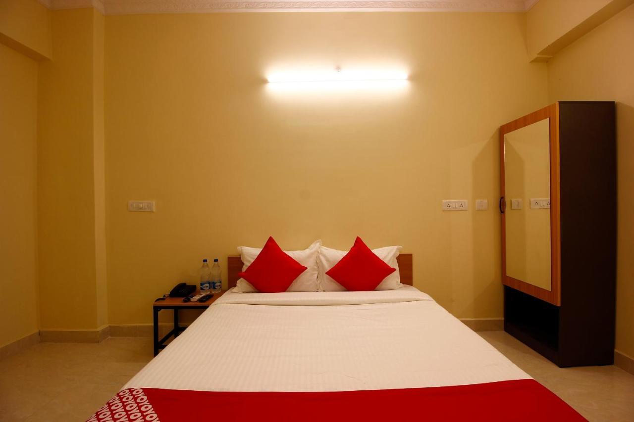 Hotel Oyo Hitech Tower Near Shilparamam Hyderabad