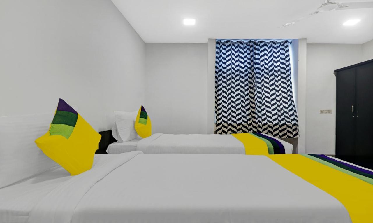 Itsy By Treebo - Lg Grand Hotel Hyderabad