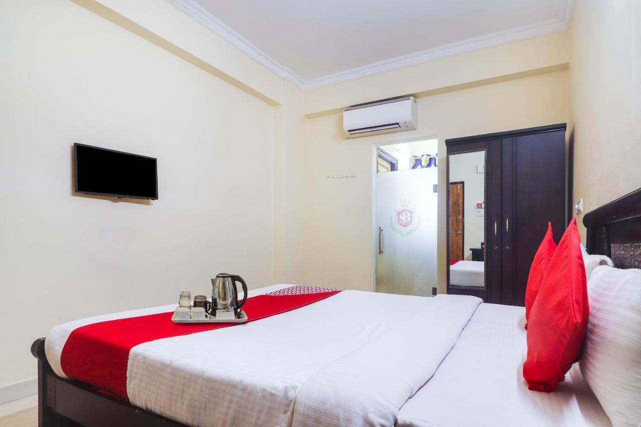 Oyo Hitech Tower Near Shilparamam 3*