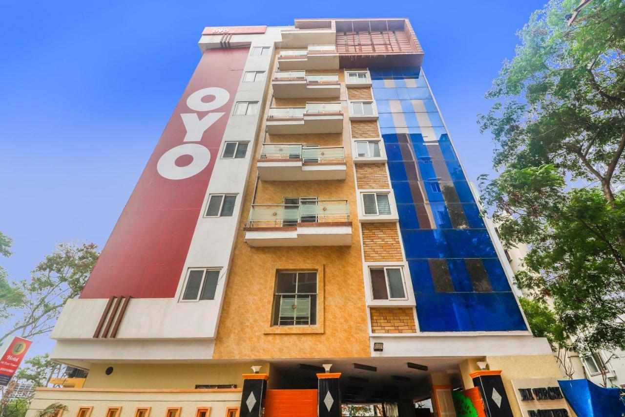 Oyo Hitech Tower Near Shilparamam 3*