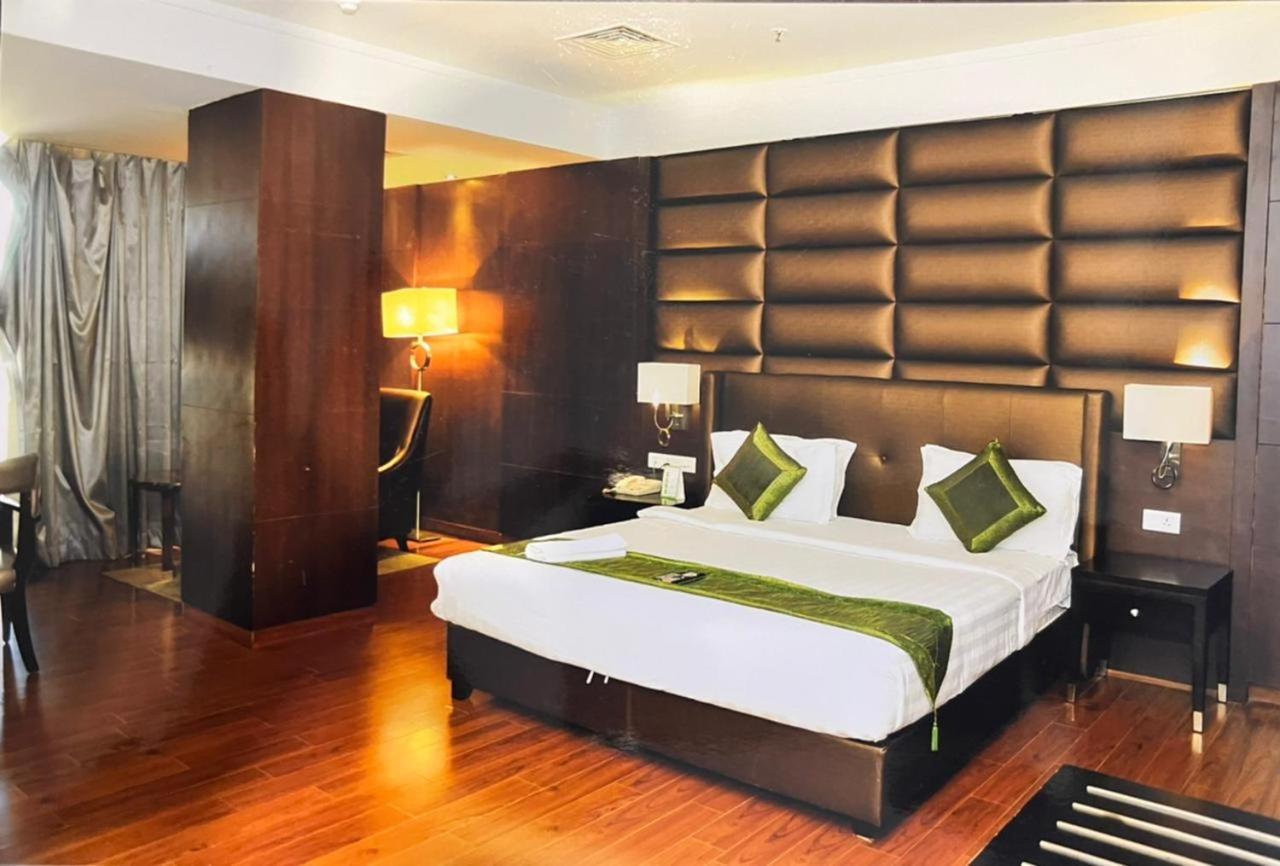 Hotel Grand Himayat 2*