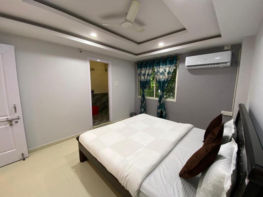 R.r Next Service Apartment Hyderabad