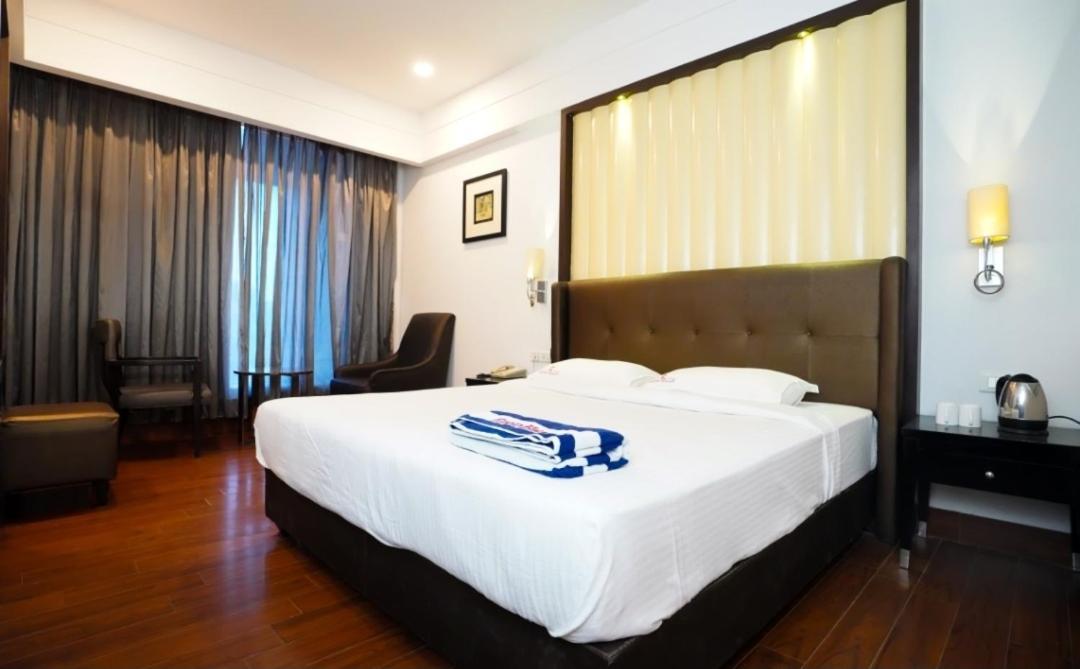Hotel Grand Himayat 2*