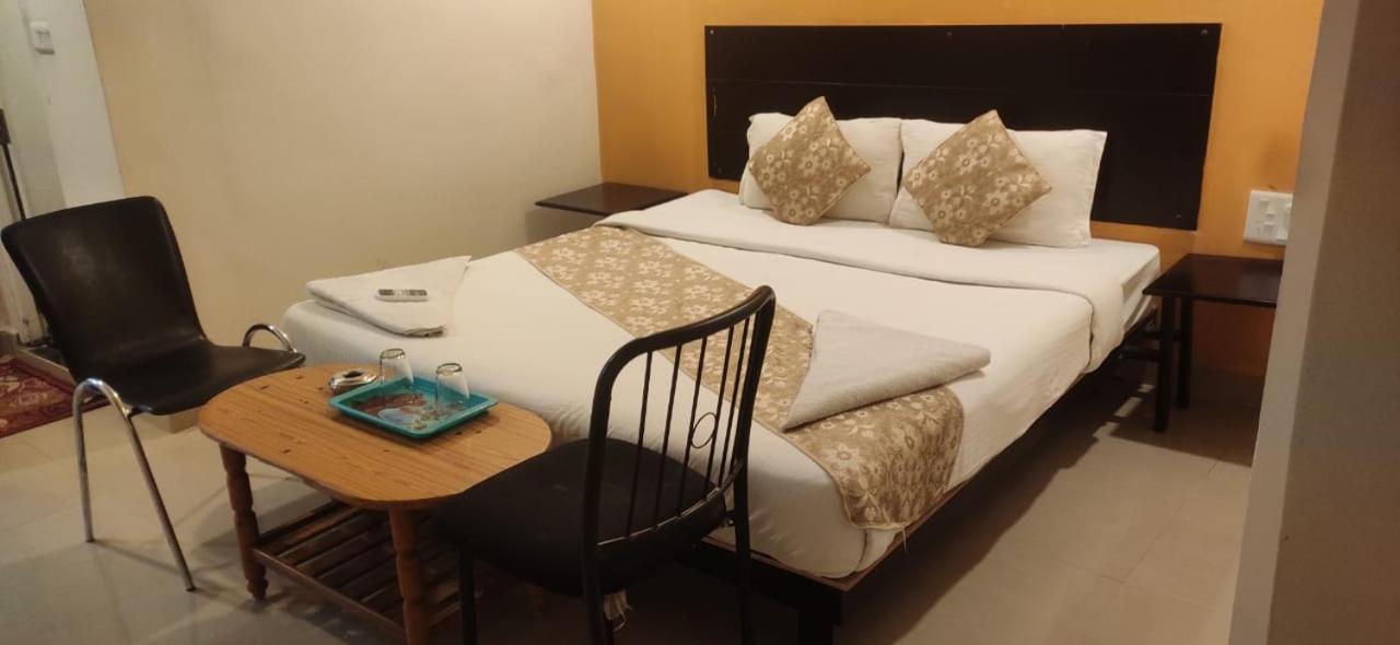 Oyo 83571 Meredian Grand Hotel