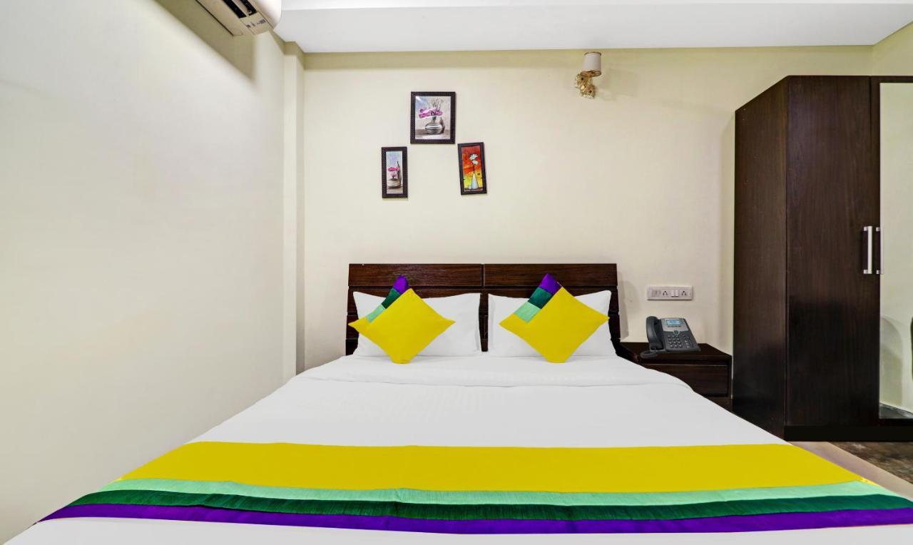 Itsy Infinity, Hitech Hotel 3*