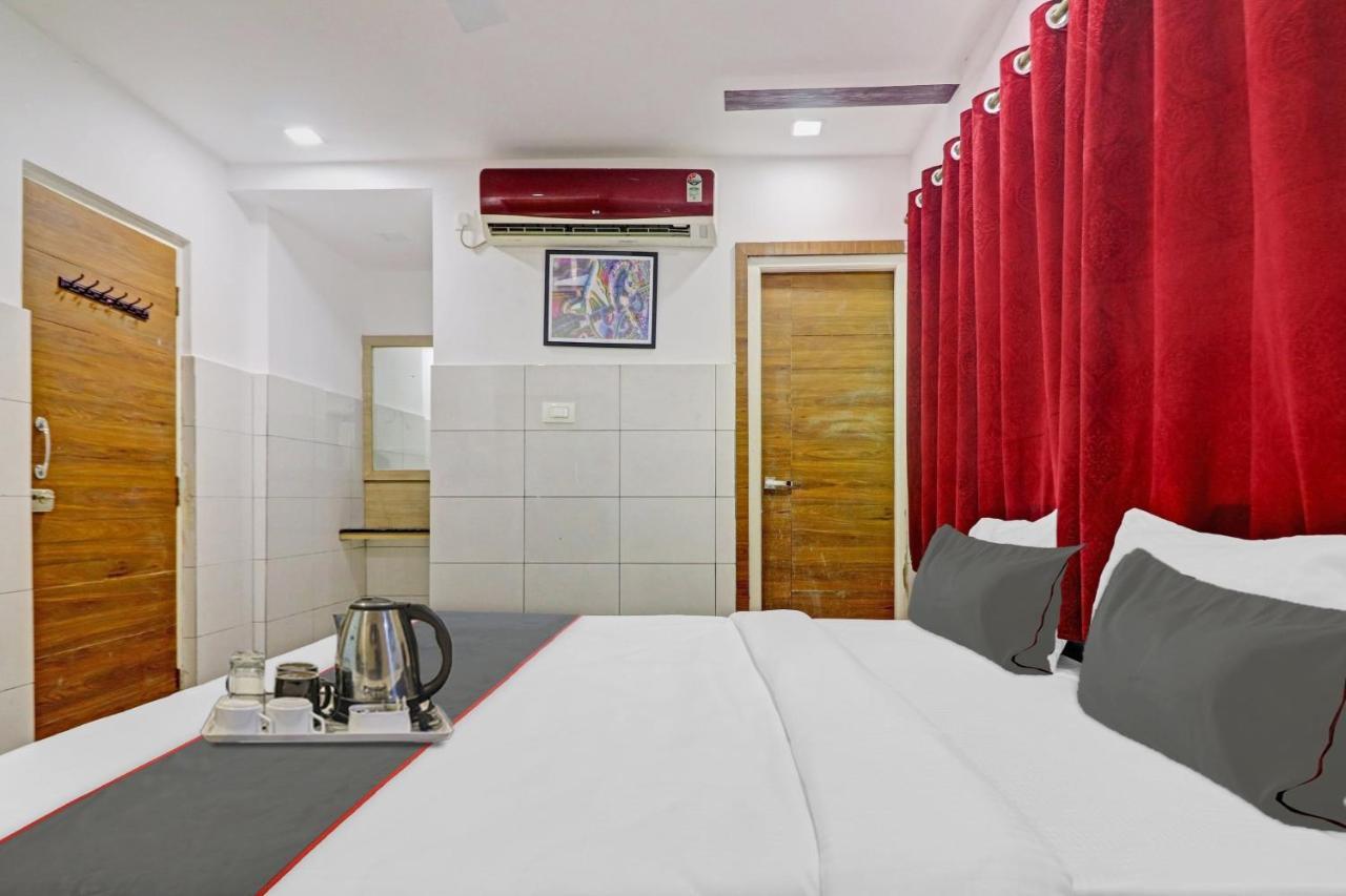 Capital O Royal Grand 3* Hyderabad
