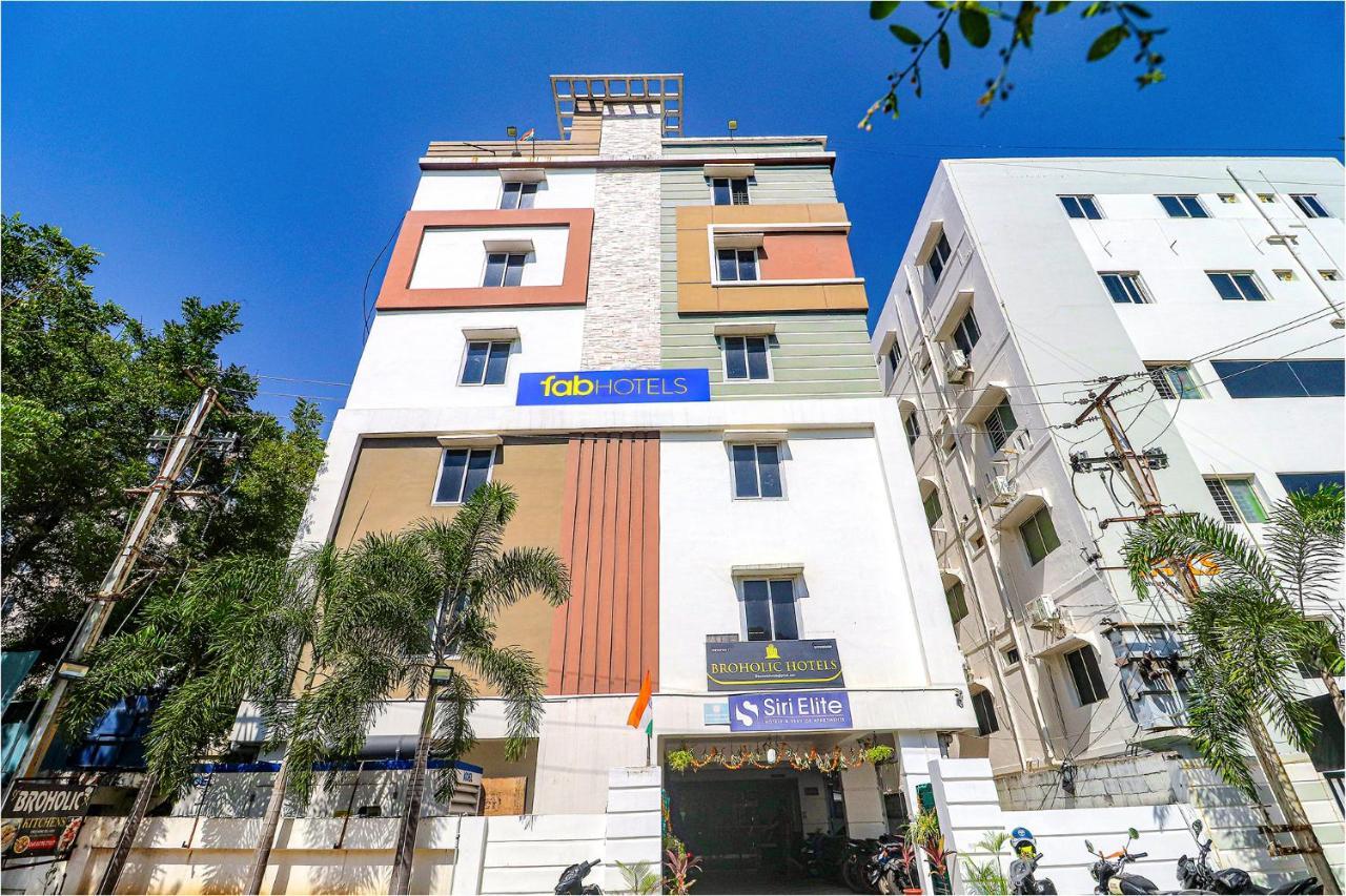 Fabhotel Broholic - 200M From Care Hospitals - Hitech City 3*