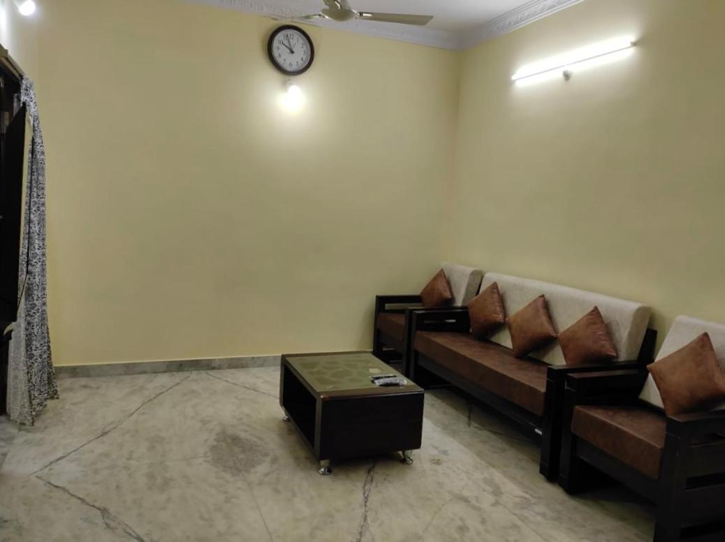 Apartment To Explore Food, History & Shopping