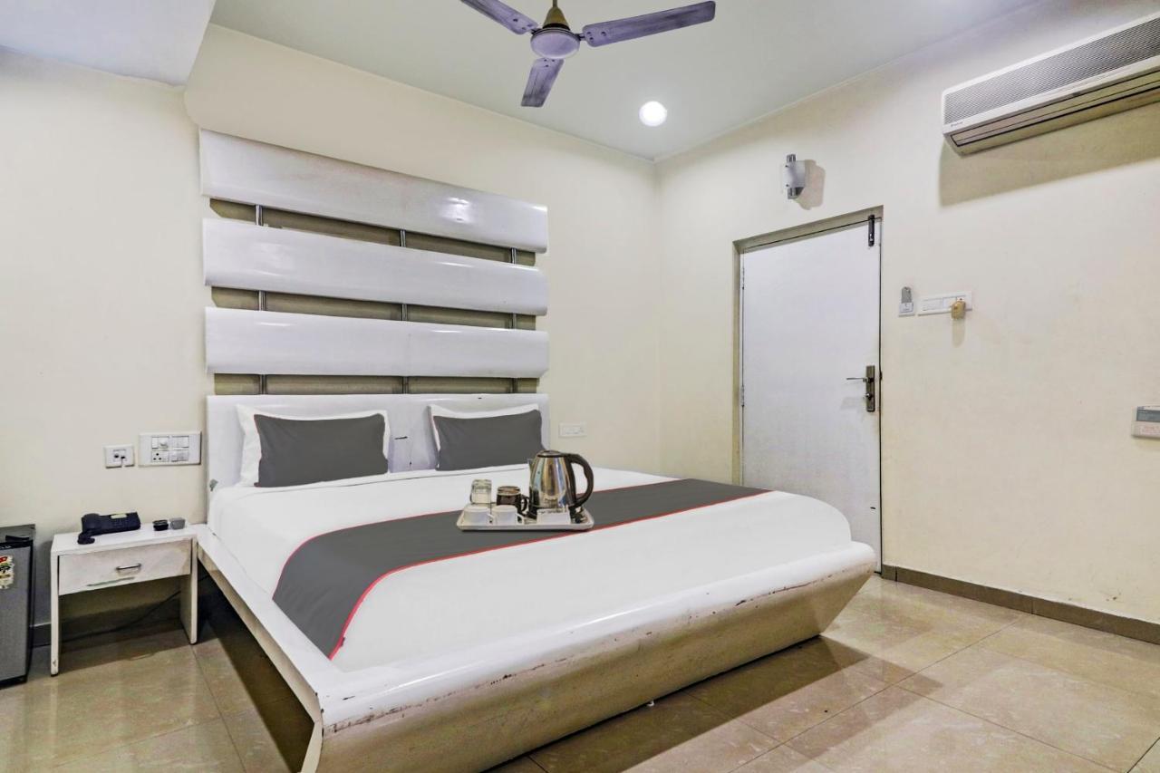 Capital O Dream Connect Near Central Hotel 3*