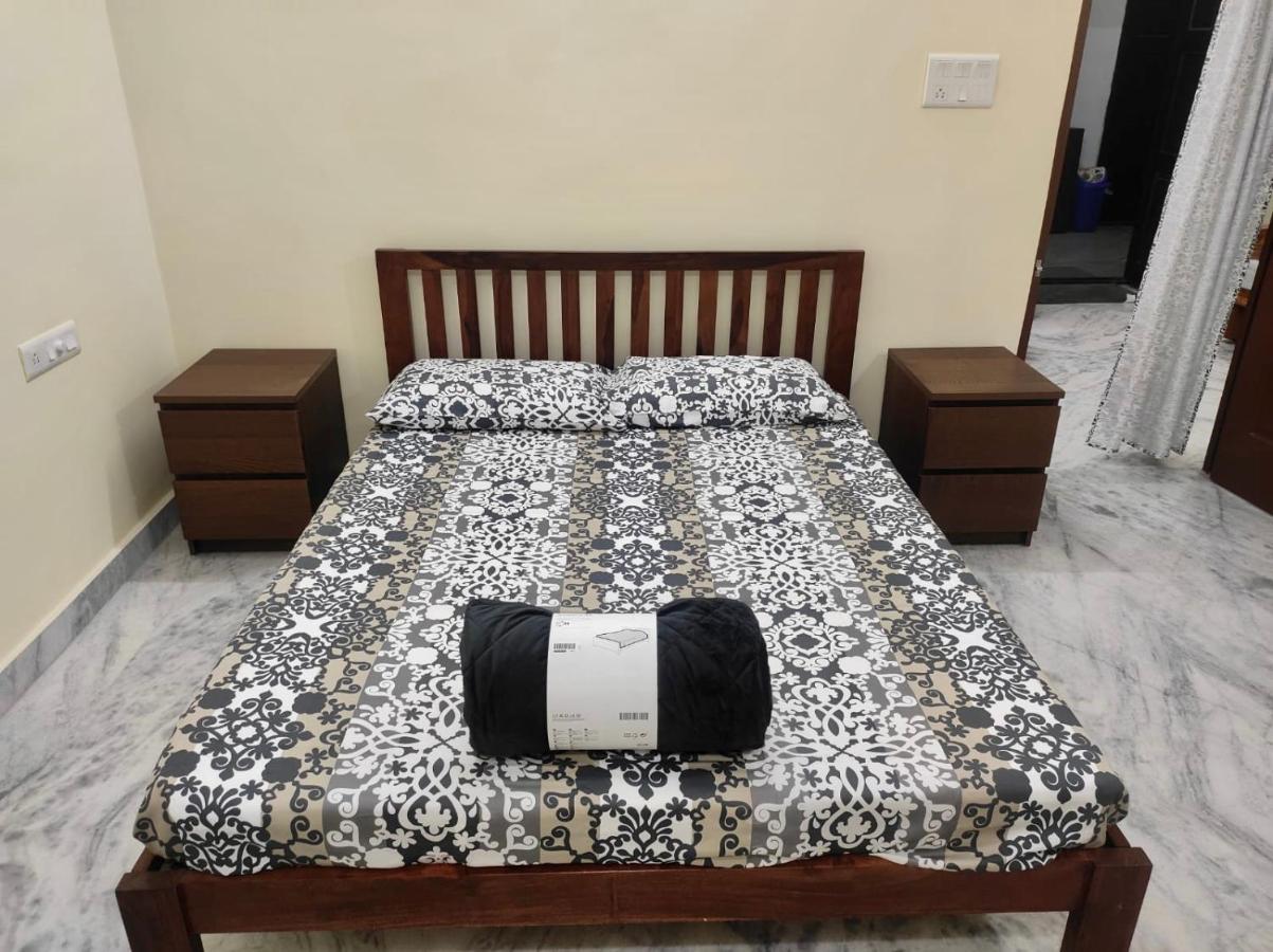 To Explore Food, History & Shopping Apartment